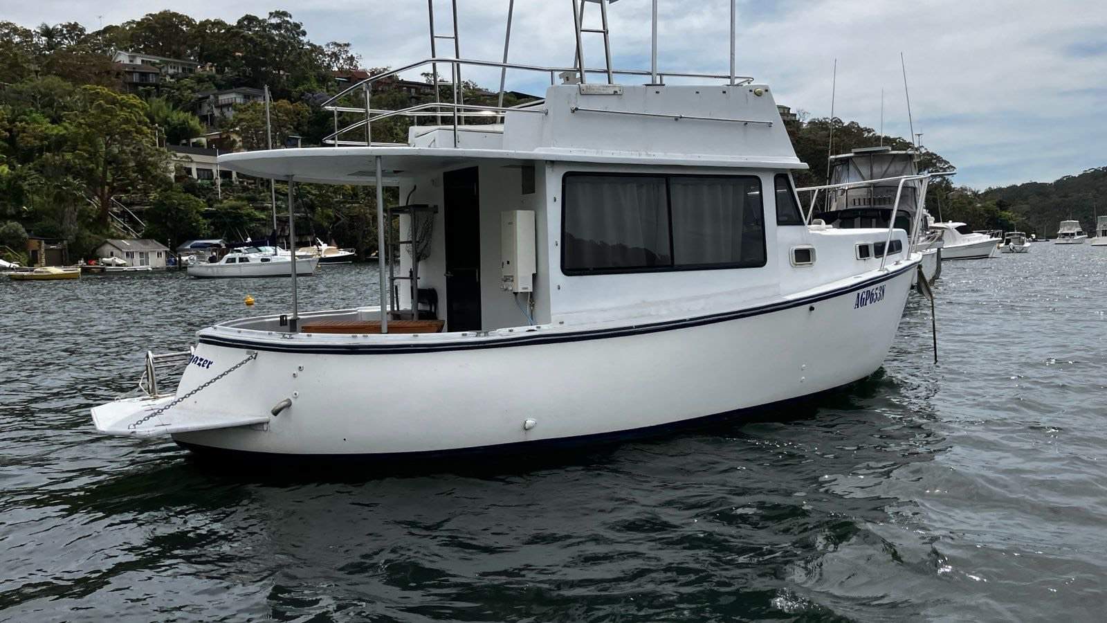 Mangrove Jack 28 Flybridge Cruiser