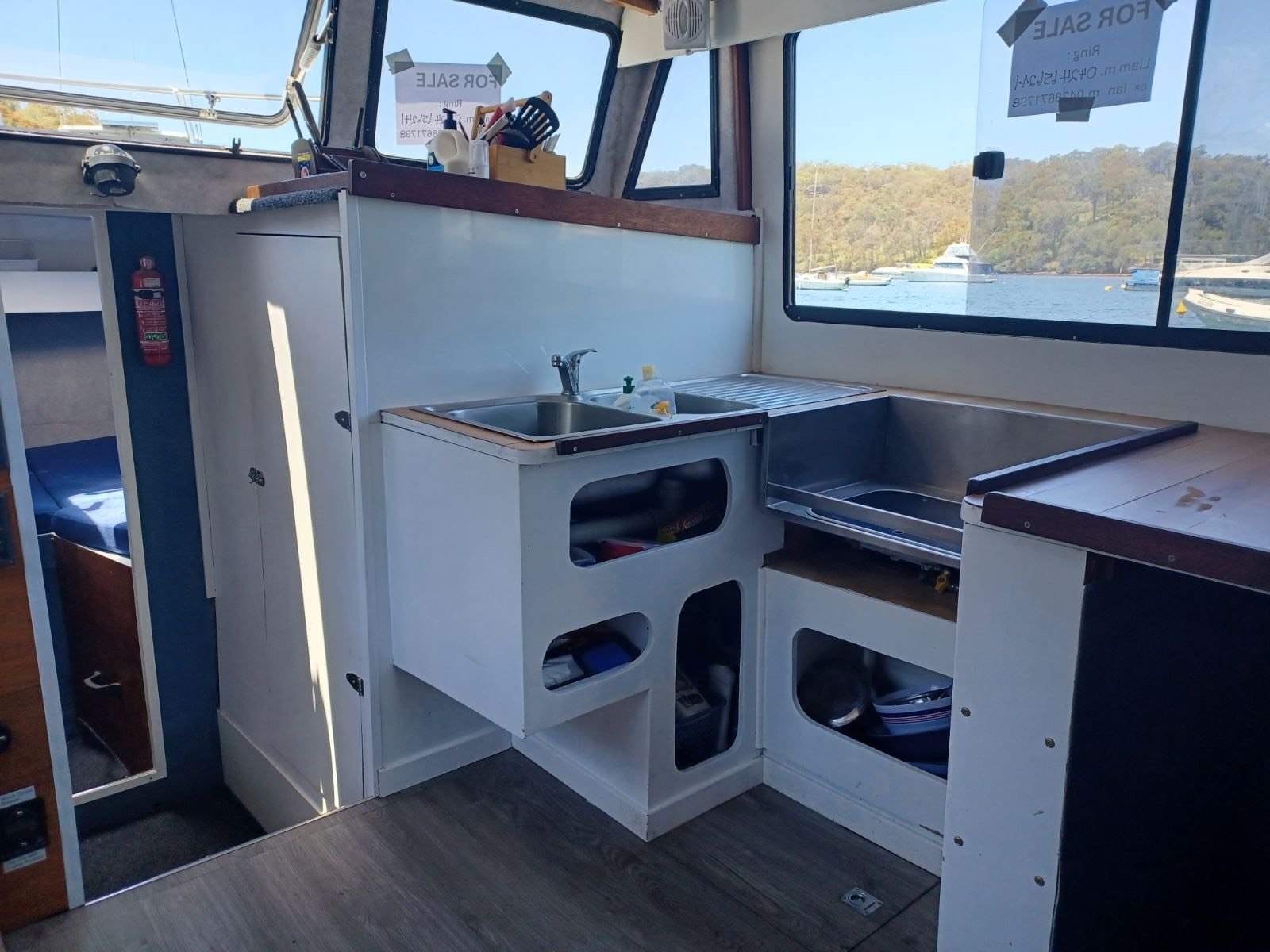 Mangrove Jack 28 Flybridge Cruiser