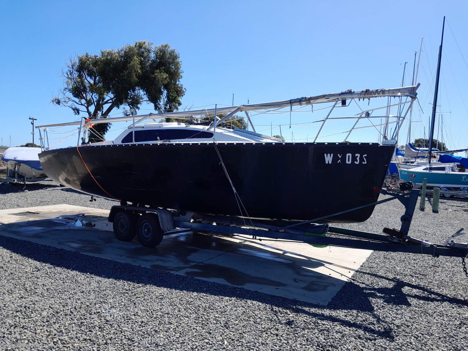Young 8.4 Galaxy Racer