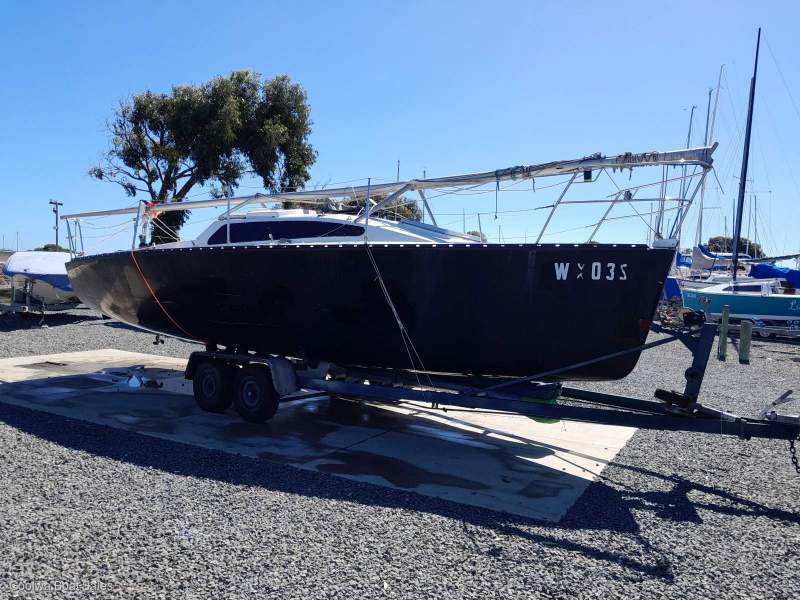 Young 8.4 Galaxy Racer