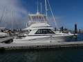 Riviera 3350 Flybridge - some attention needed to Stb Engine