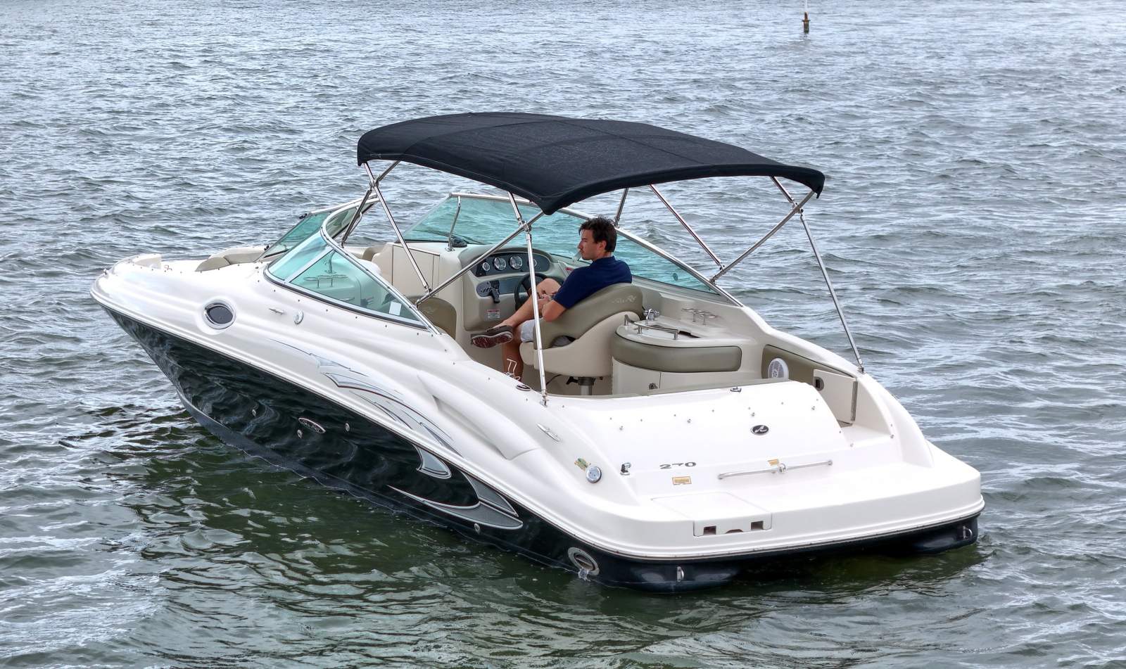 Sea Ray 270 Sundeck Bowrider
