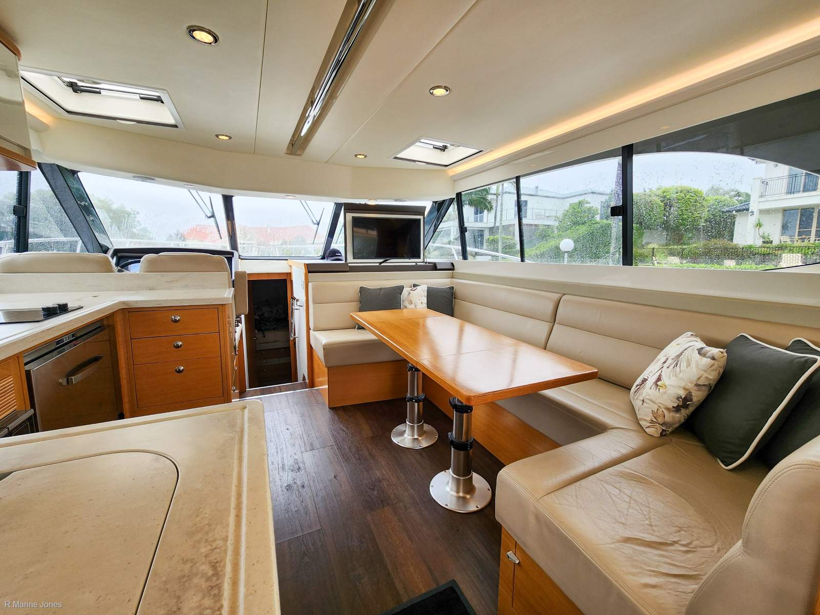 Riviera 445 SUV