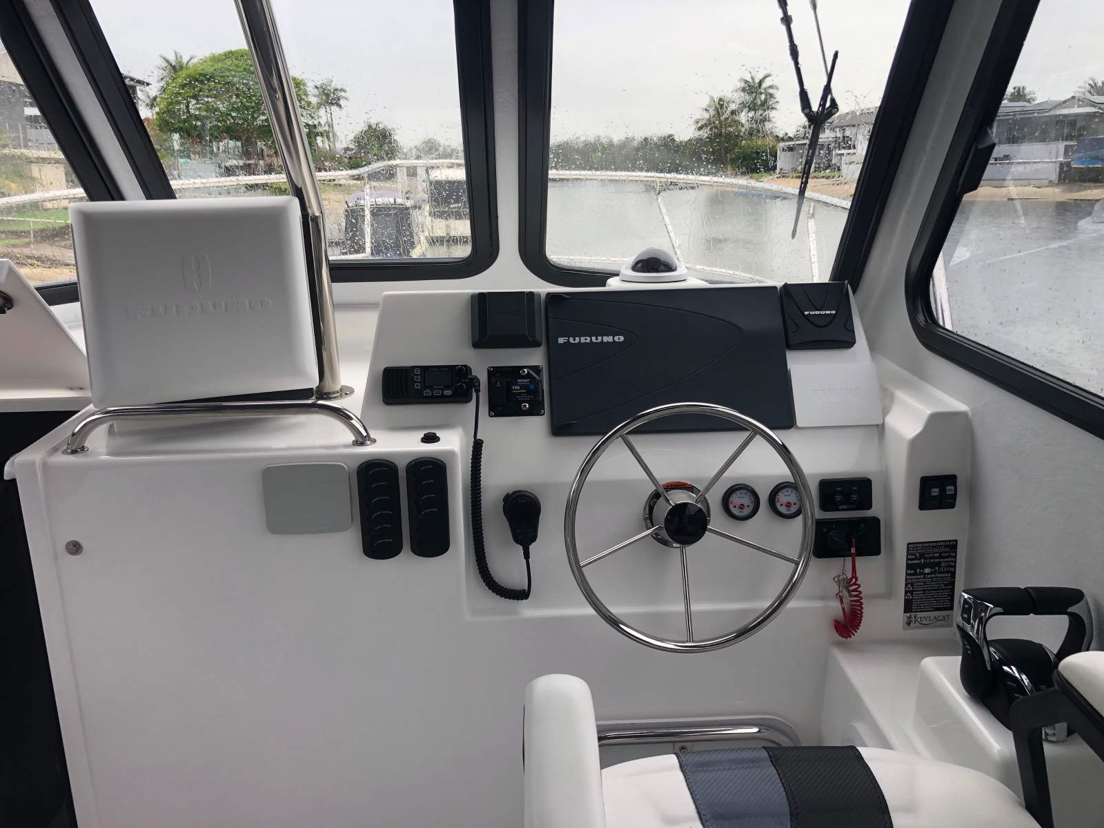 Kevlacat 3000 Express Cruiser 08/2024