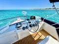 Caribbean 26 Flybridge Cruiser (With Trailer)