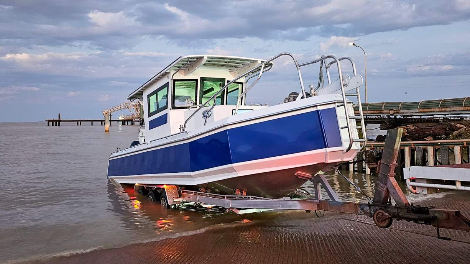 10m Custom Aluminium Vessel - Only 32 Hours!