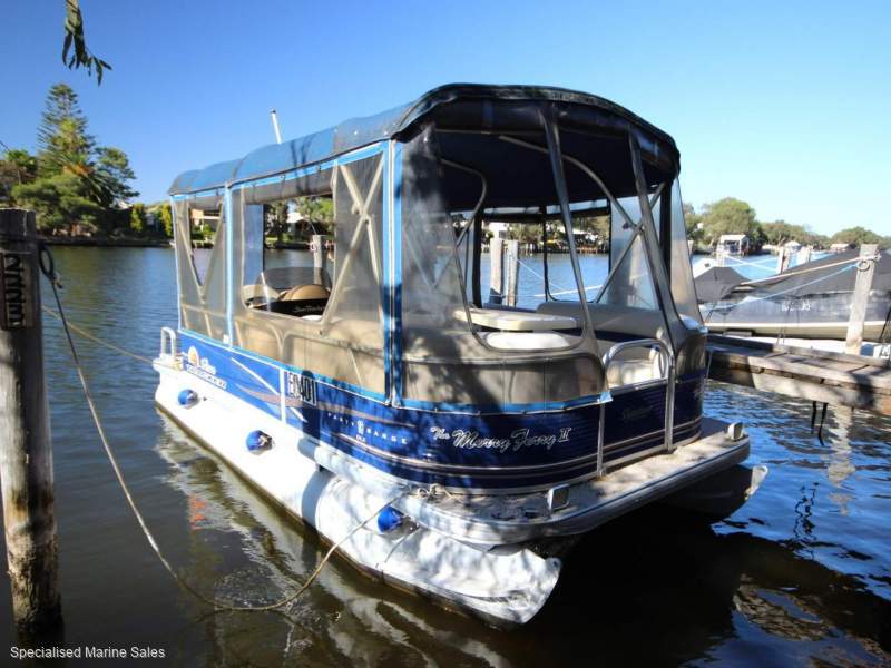 Sun Tracker Signature Series 18 DLX *** SUMMER RIVER CRUISING ***