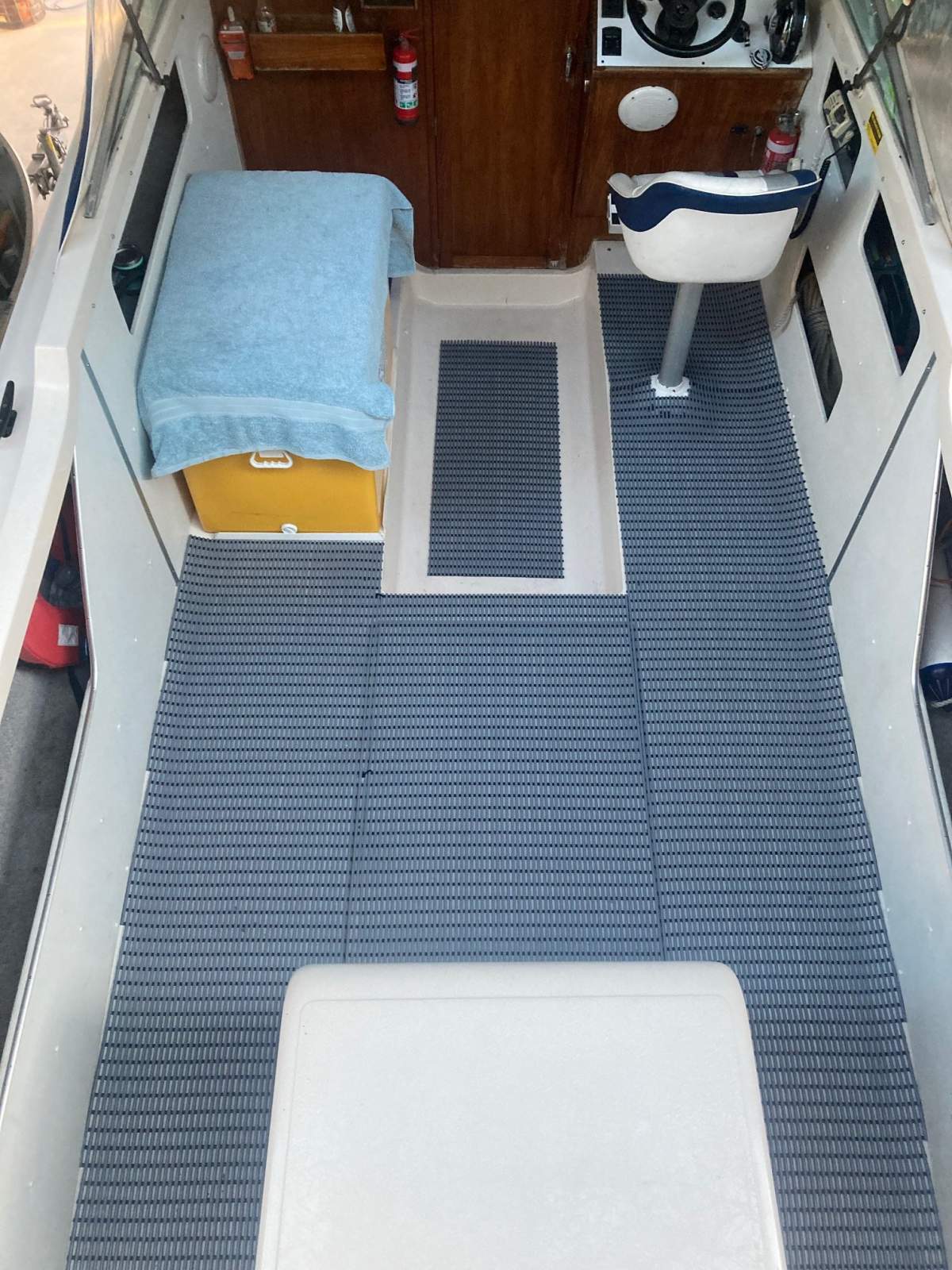 Bertram Caribbean 23 Sports Runabout.