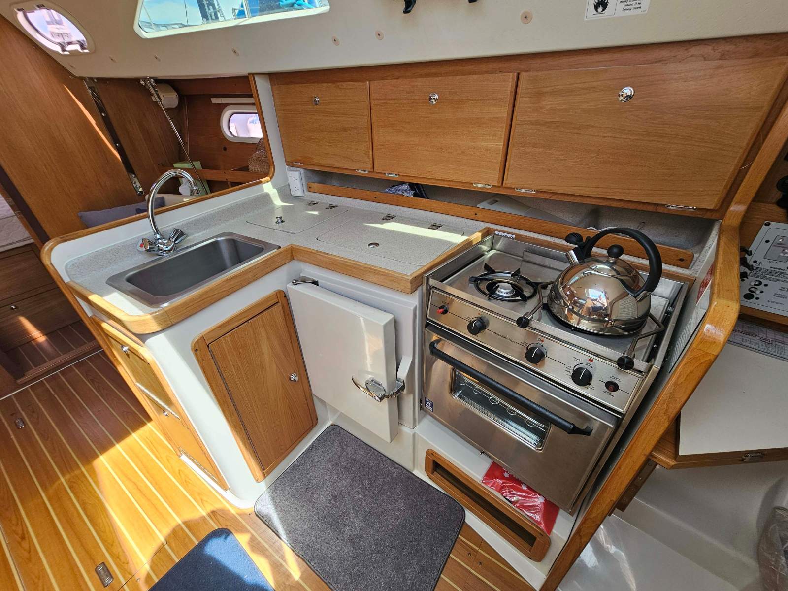 Catalina 310 Curlew II