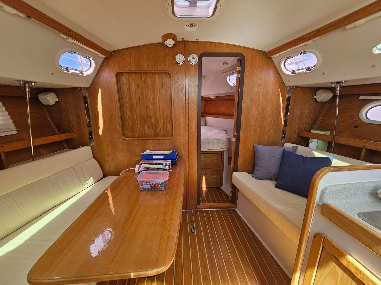 Catalina 310 Curlew II