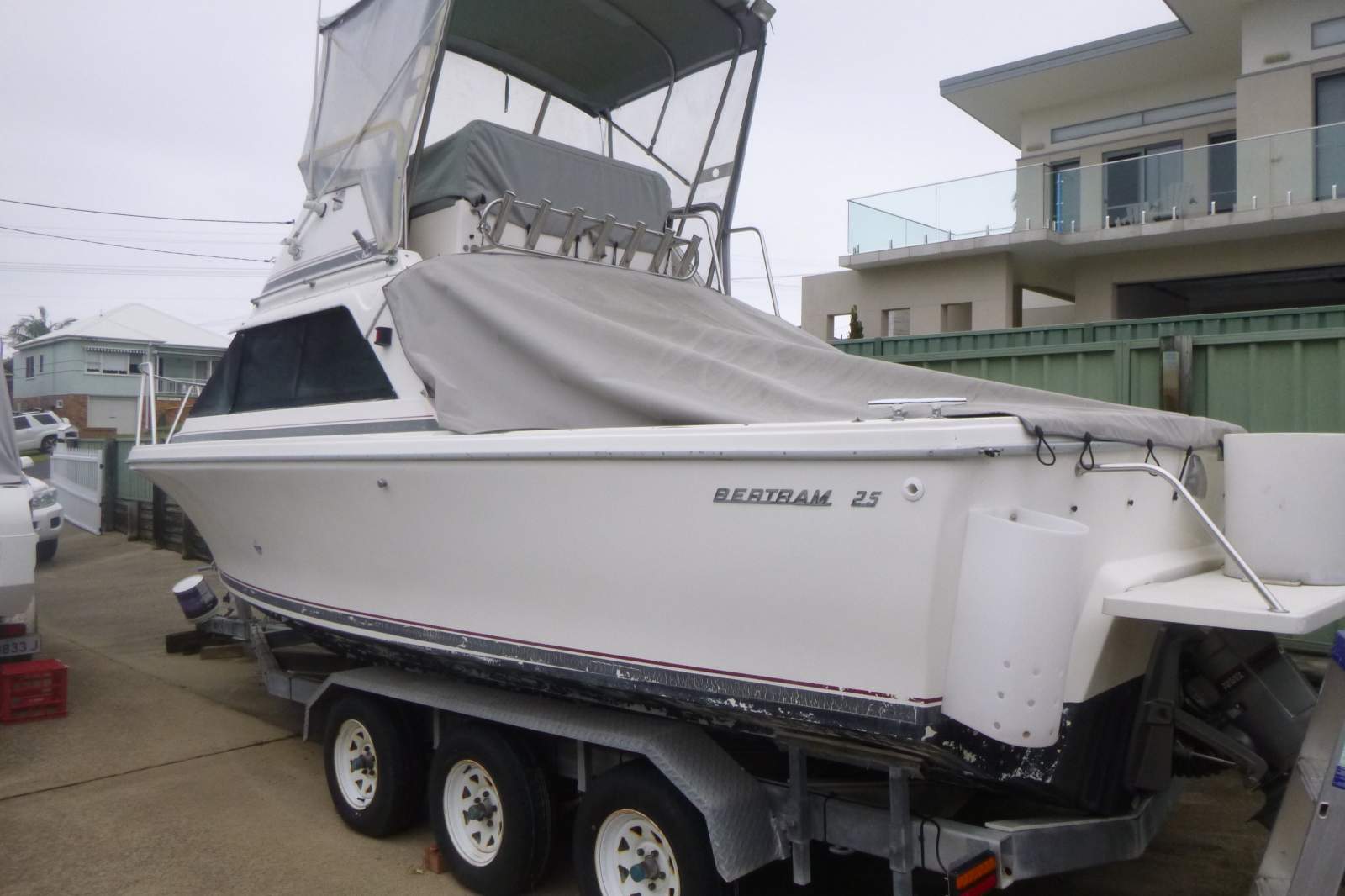 Bertram 25 Flybridge
