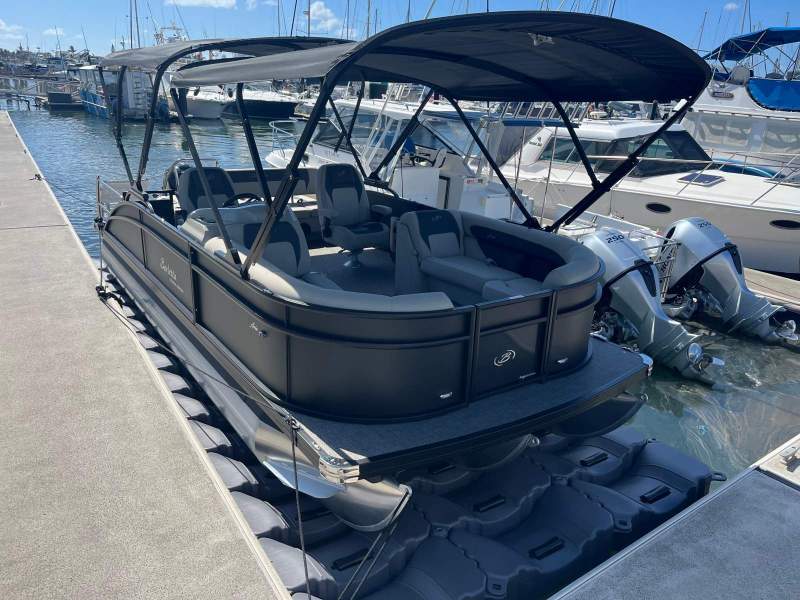 Barletta Pontoon Boats Aria 22UC Dealer Demo SPECAIL OFFER