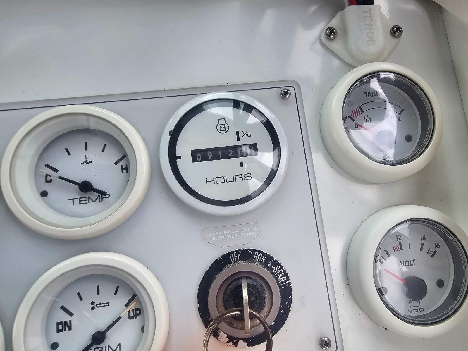 Caribbean 26 Flybridge Cruiser Restless