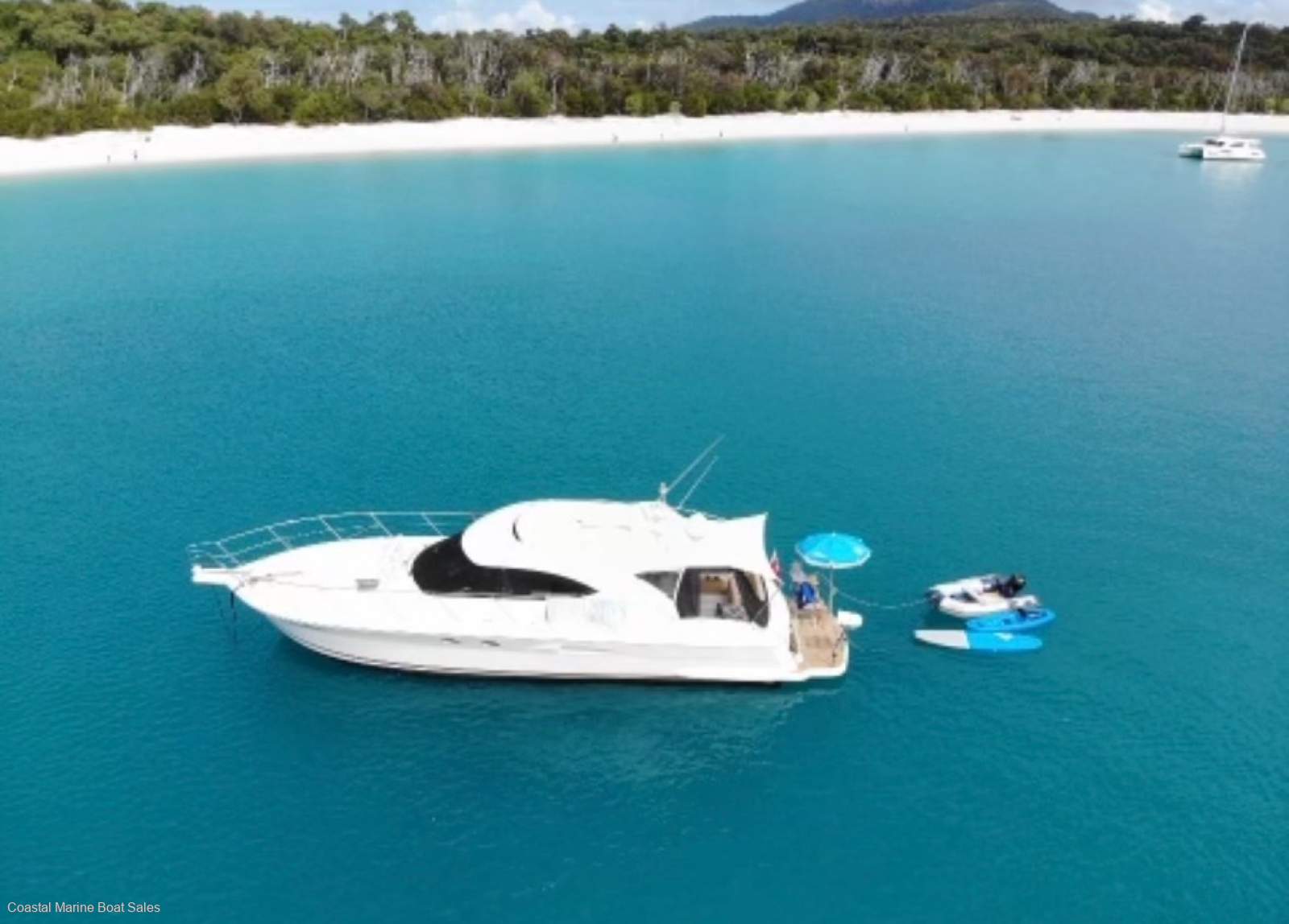 Riviera 5000 Sport Yacht