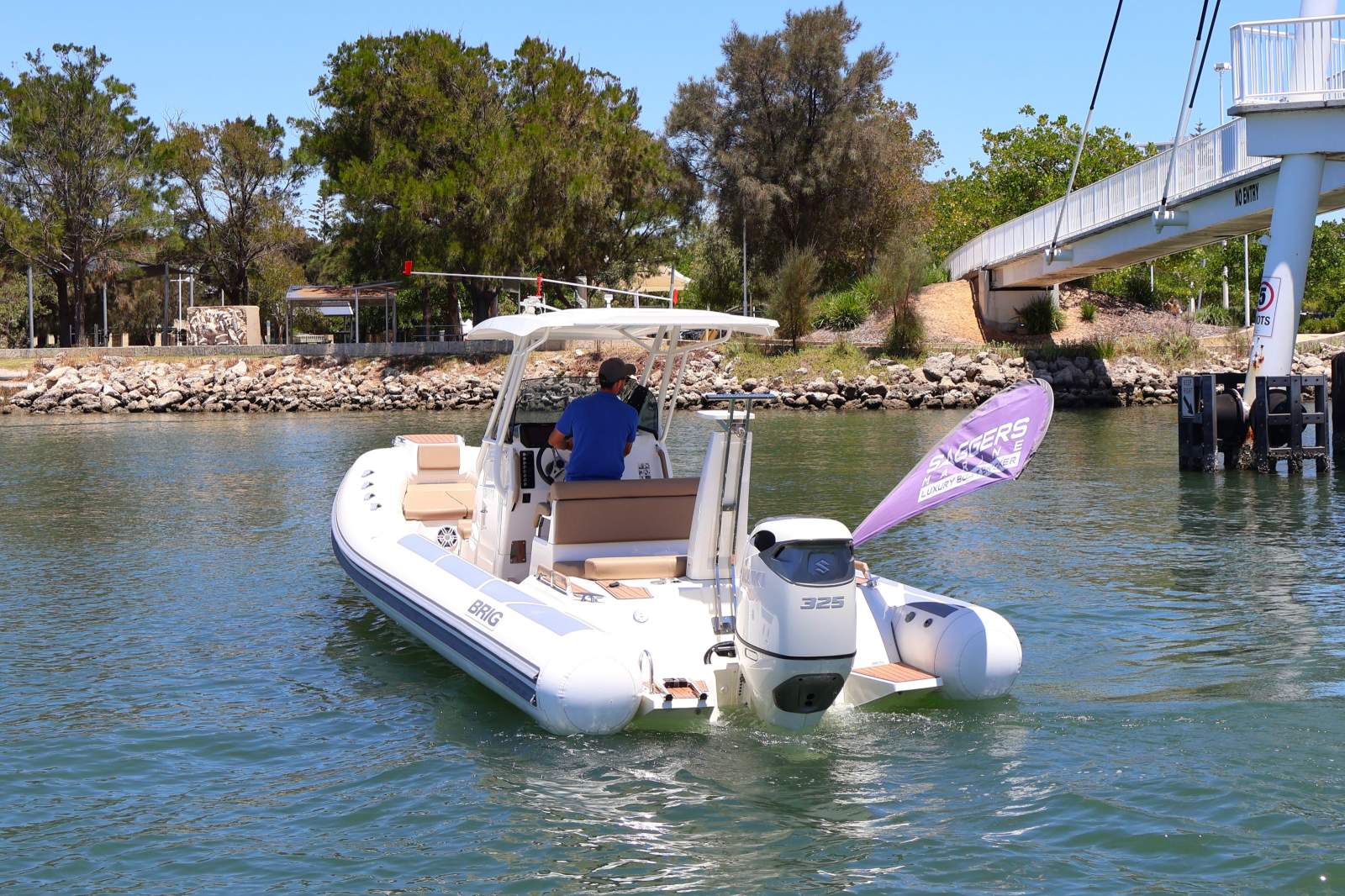 Brig Eagle 8 - Like New!