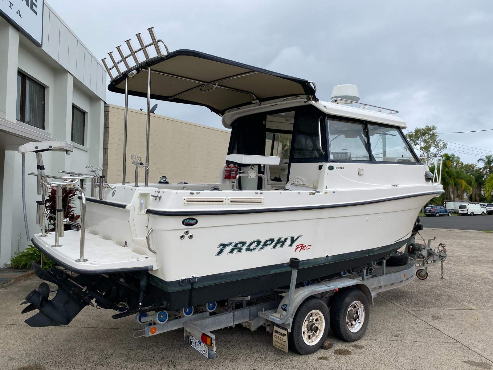 Trophy 2359 Hardtop