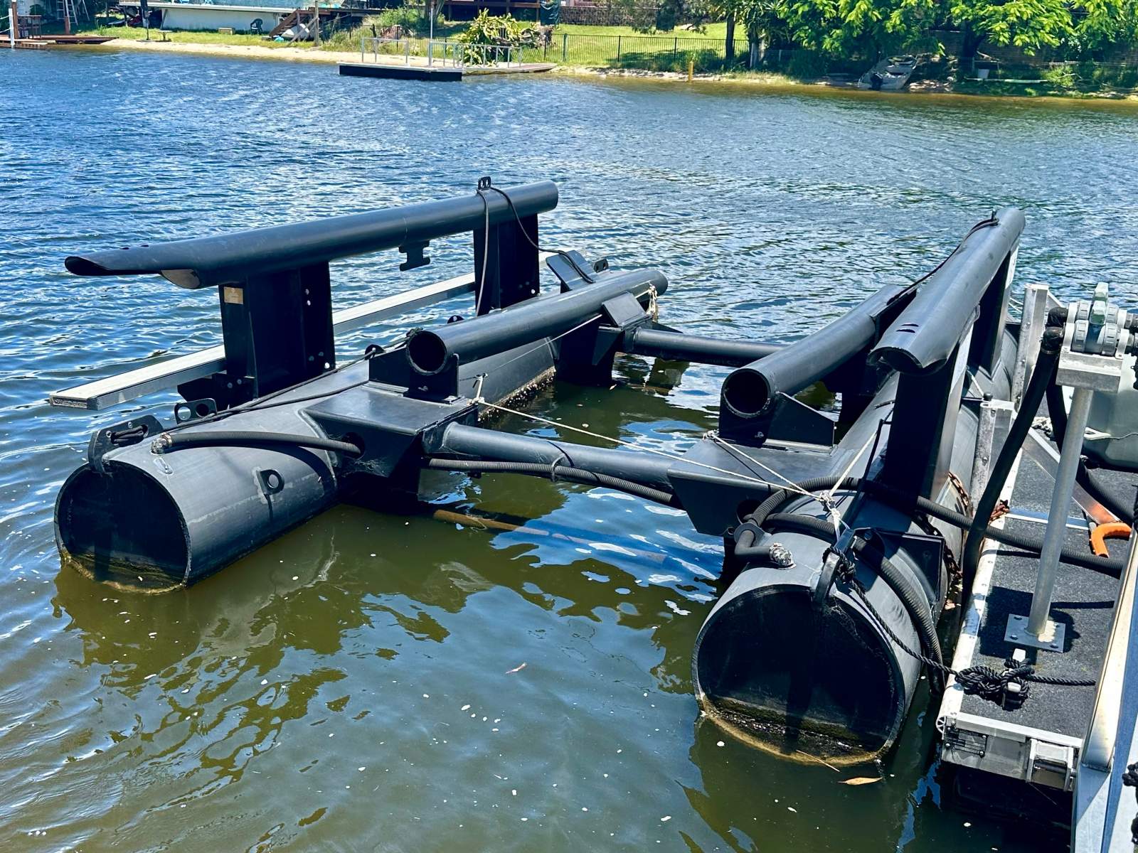 AIR DOCK BOAT LIFT