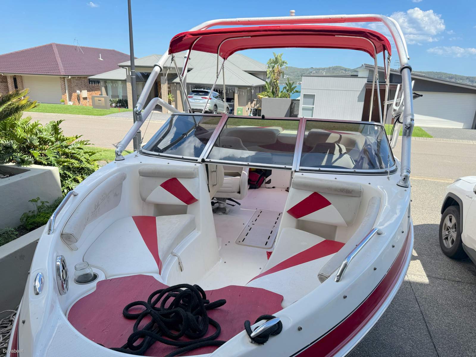 Glastron GT 225