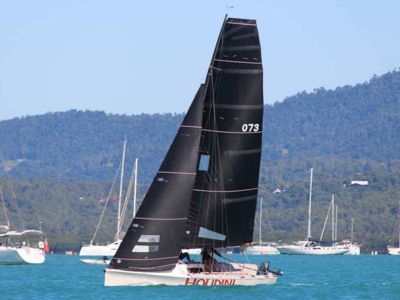 Magic 25 sports boat