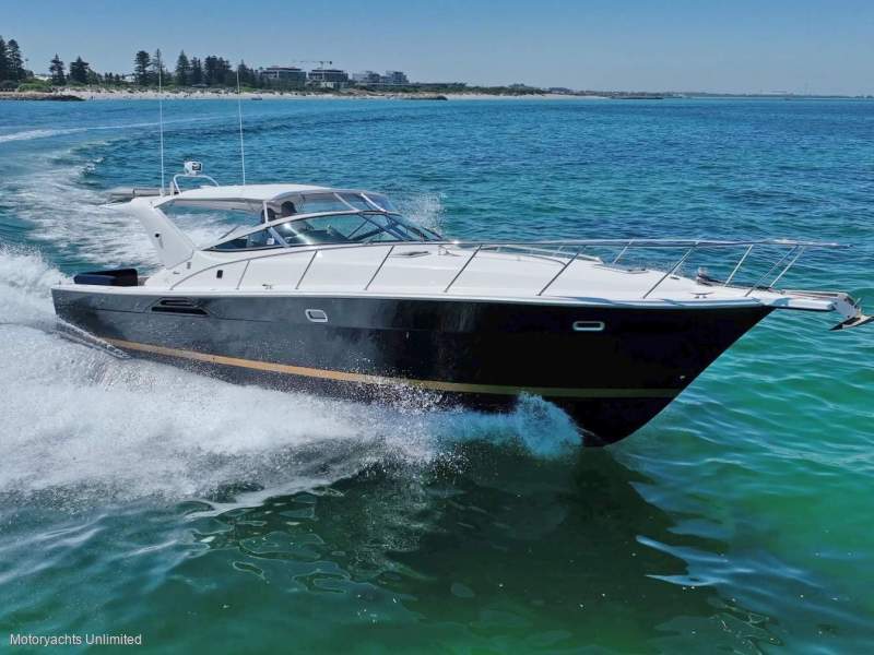 Riviera 4000 Offshore - Turn key, serviced and ready for the season