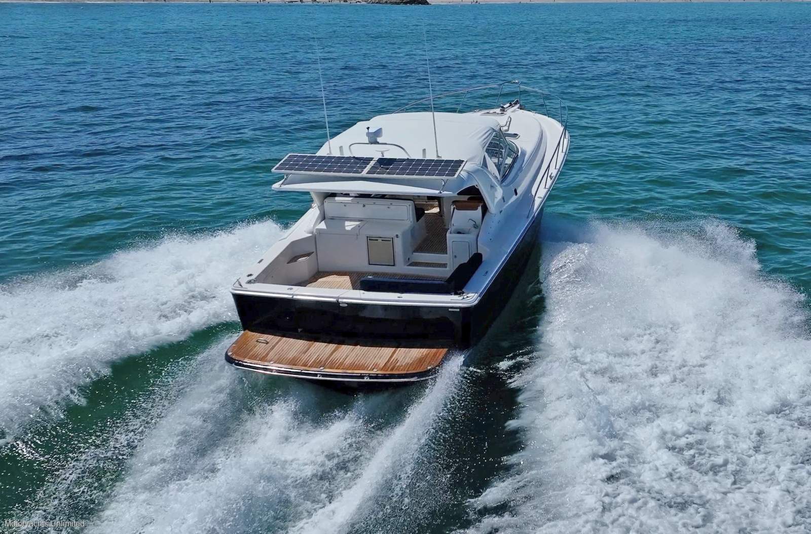 Riviera 4000 Offshore - Turn key, serviced and ready for the season