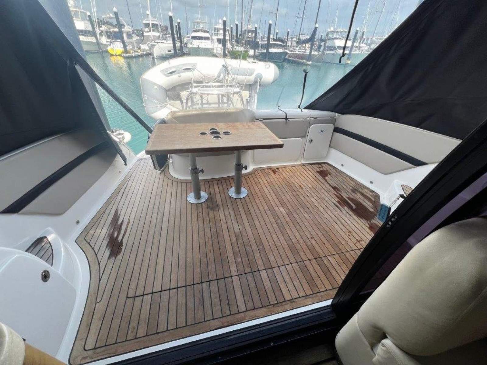 Genesis 44 V Cruise