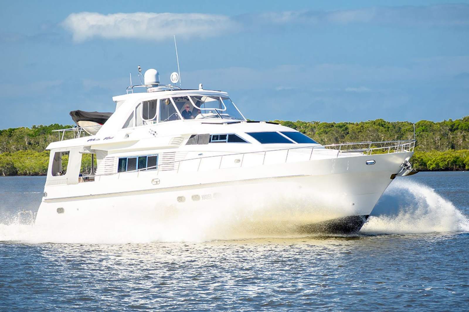 Monte Fino 70 Flybridge Motor Yacht