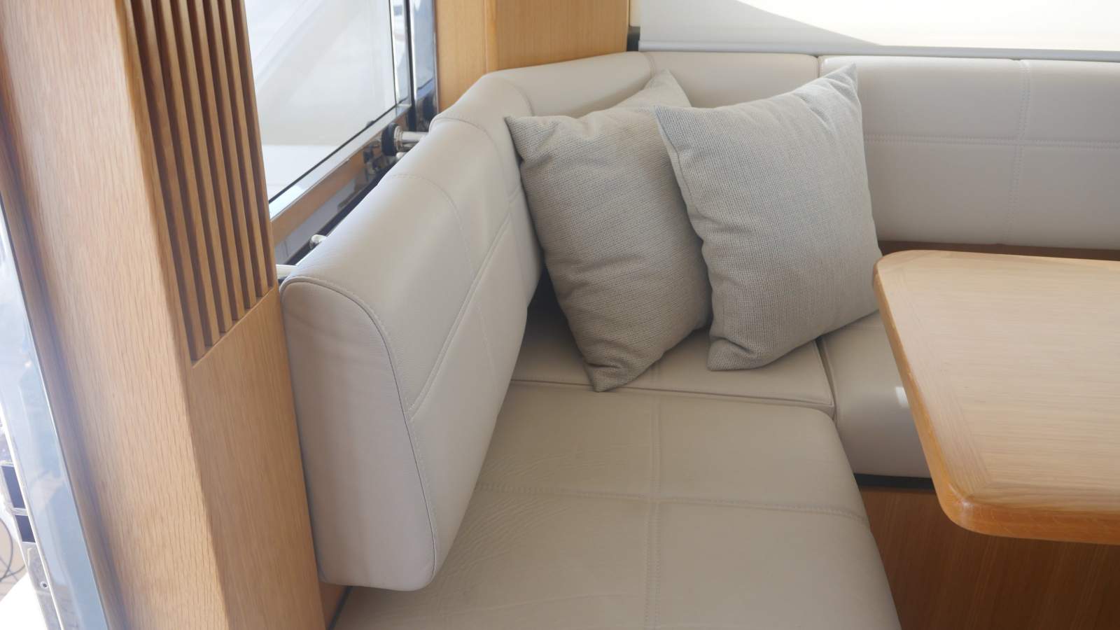 MYRTLE Riviera 395 SUV Boat Brokers of Tasmania