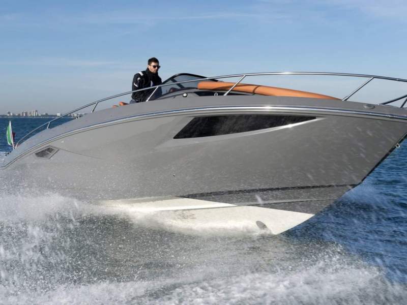 Cranchi E30 Endurance - A LIVELY CLASSIC