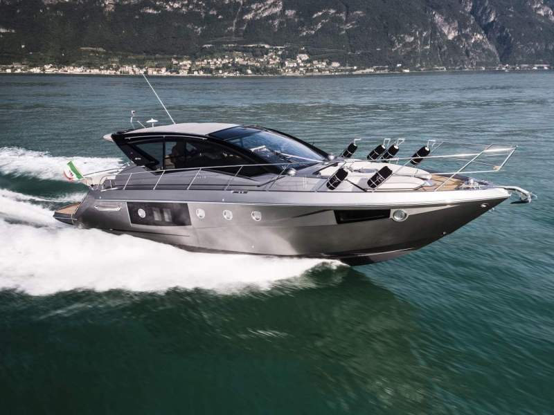 Cranchi M 44 HT - THE SPORTSCRUISER FOR INTELLIGENT CRUISING