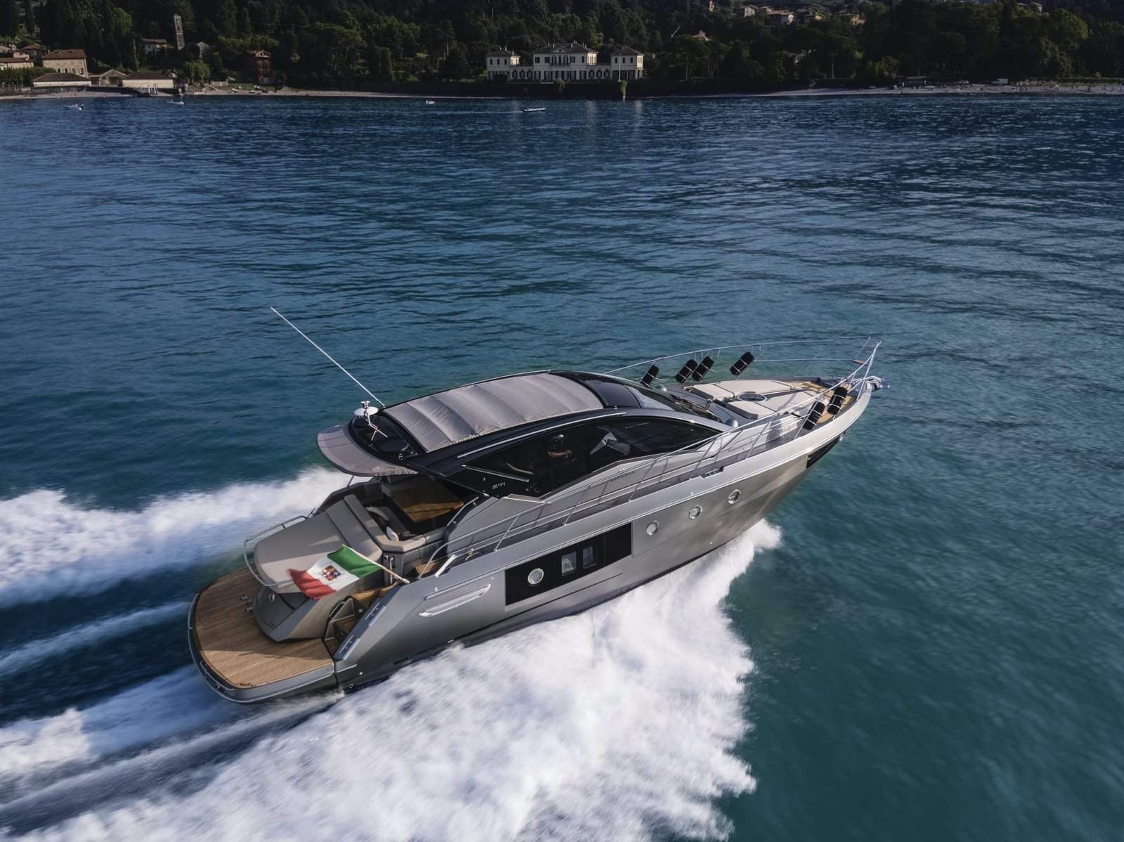 Cranchi M 44 HT - THE SPORTSCRUISER FOR INTELLIGENT CRUISING