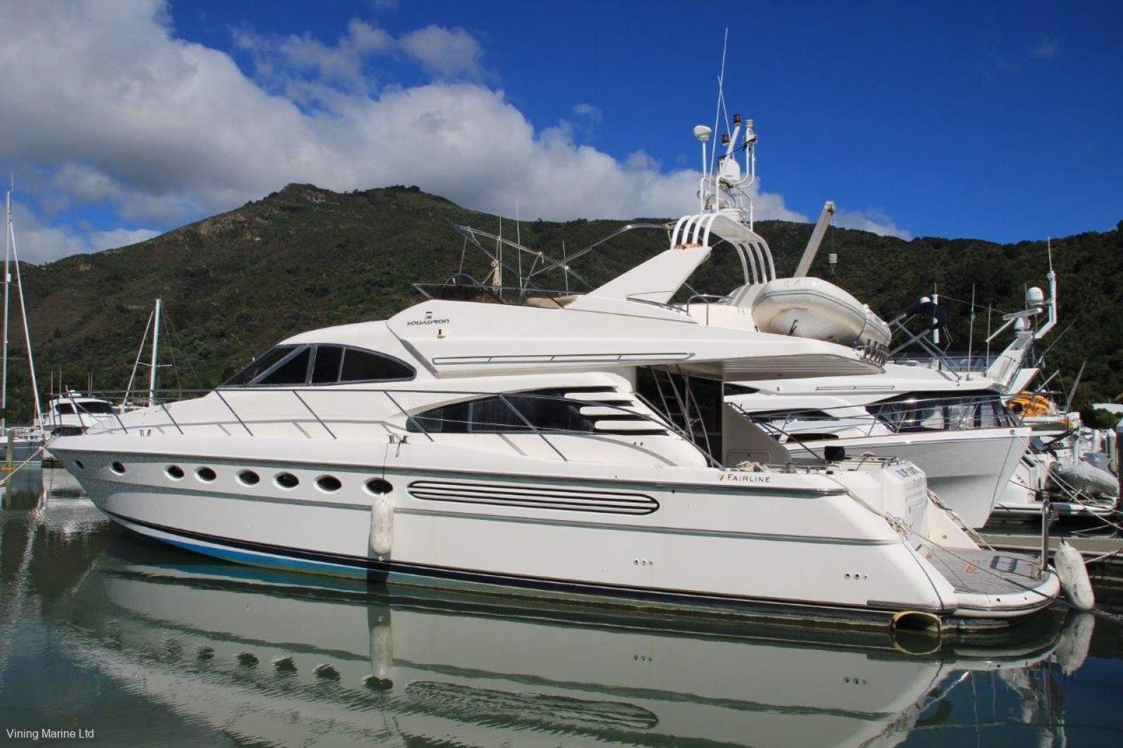 Fairline Squadron 65 Luxury Large Volume Sports Cruiser