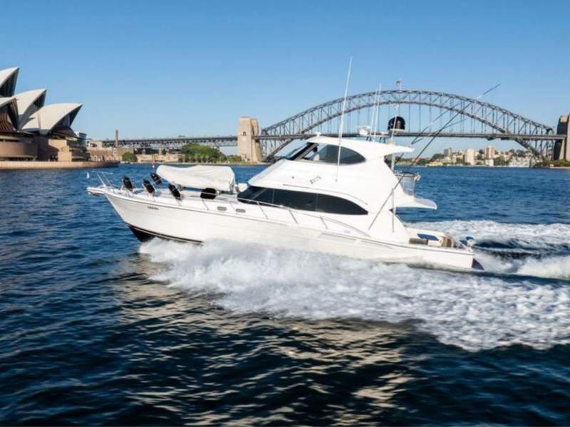 Riviera 61 Enclosed Flybridge 2011 Model