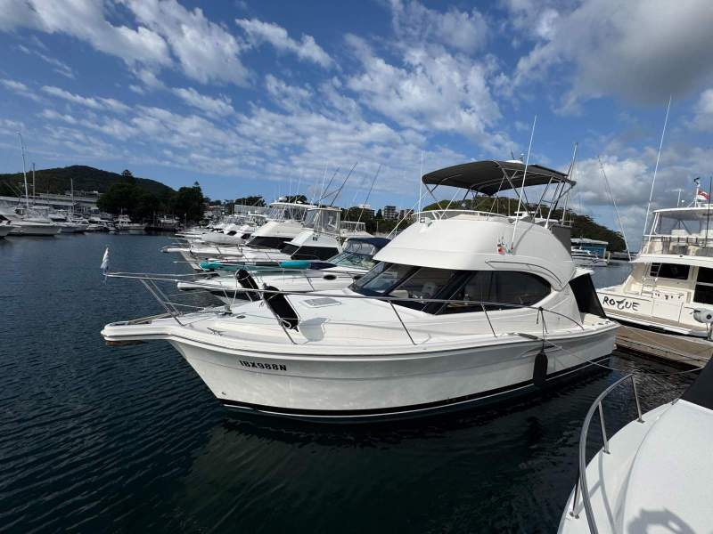 Riviera 33 Open Flybridge S11