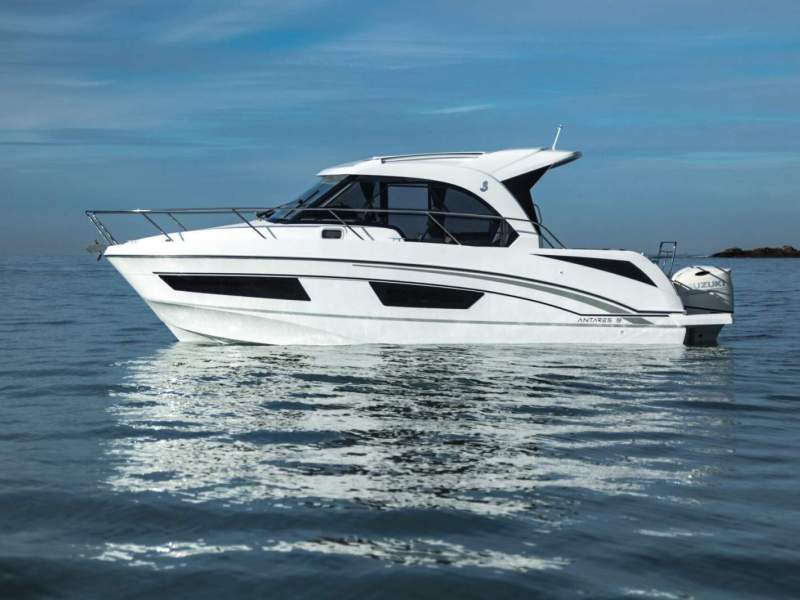 Beneteau Antares 9.0 OB