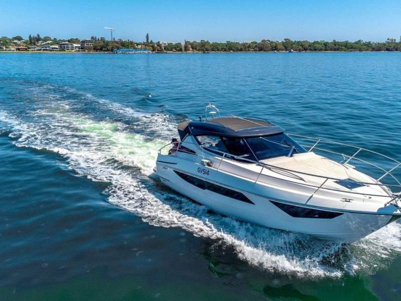 Focus Power 33 Motor Yacht