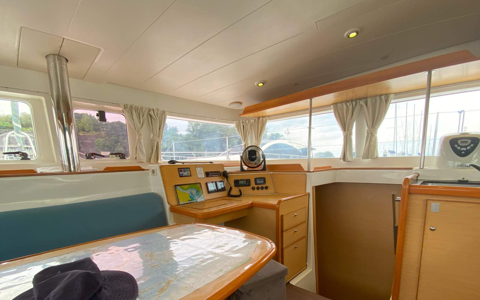 Lagoon 400