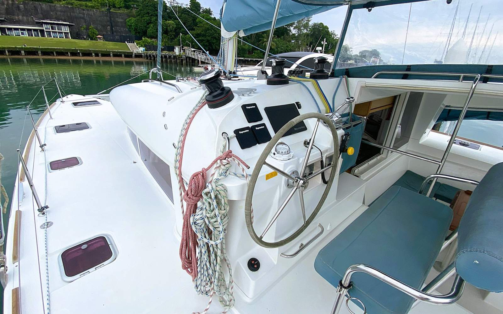 Lagoon 400