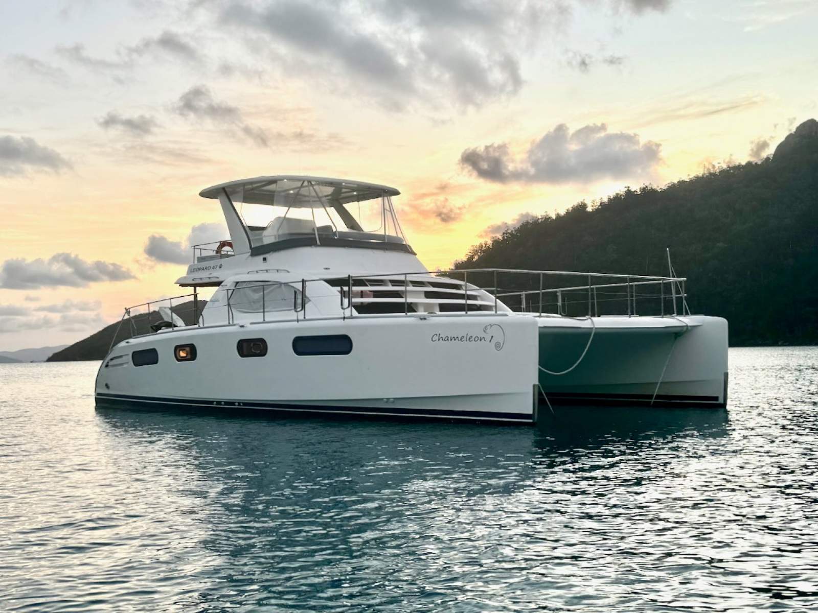 Robertson and Caine Leopard 47 Powercat