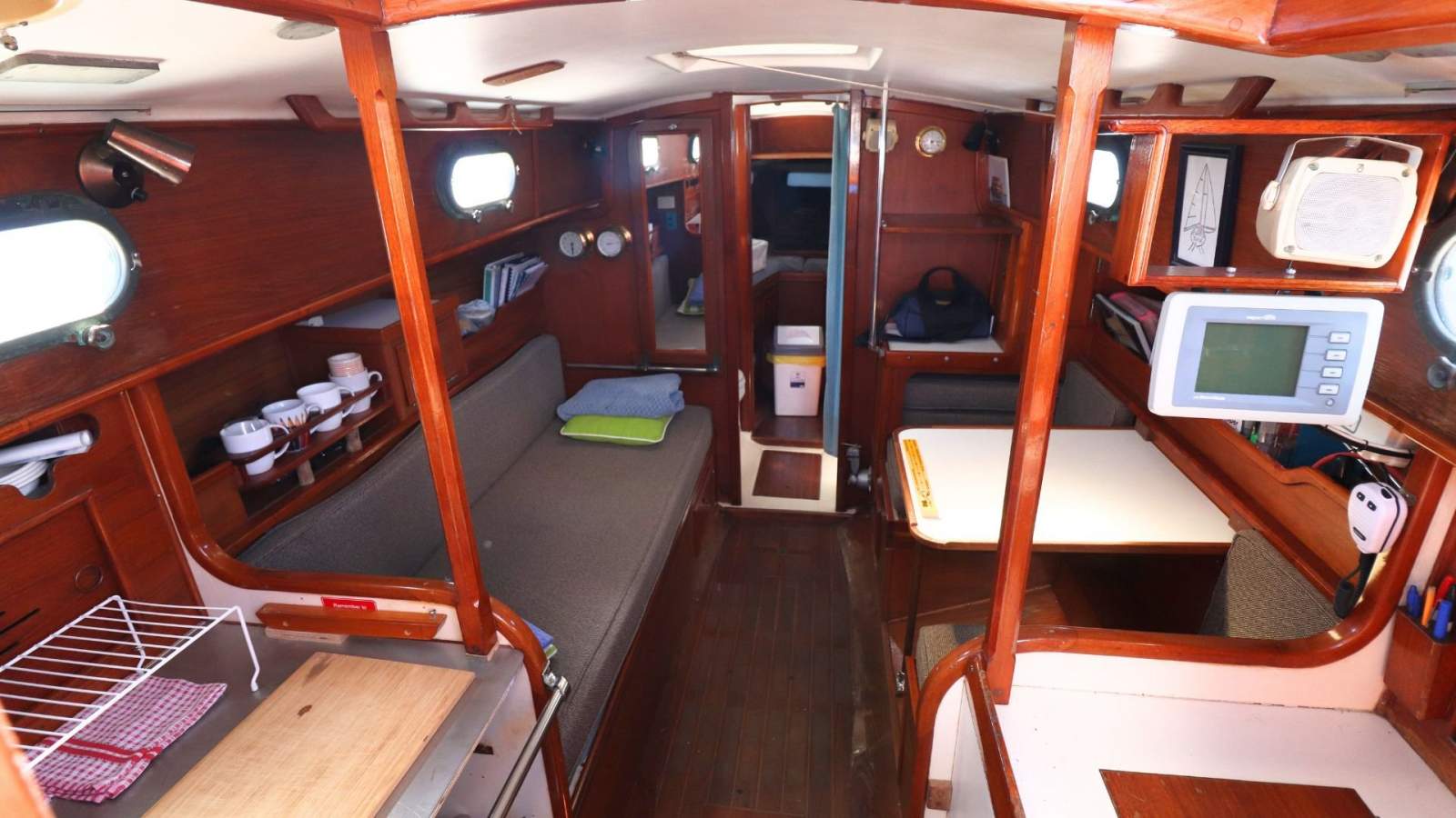 Cape Dory 30:8 Sydney Marine Brokerage Cape Dory 30 For Sale