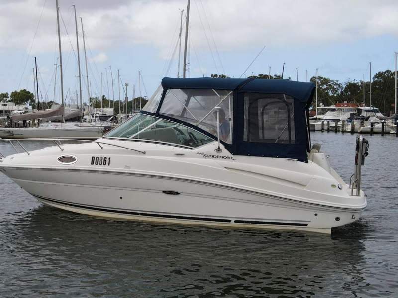 Sea Ray 245 Sundancer - Versatile Cruiser with SeaPen!