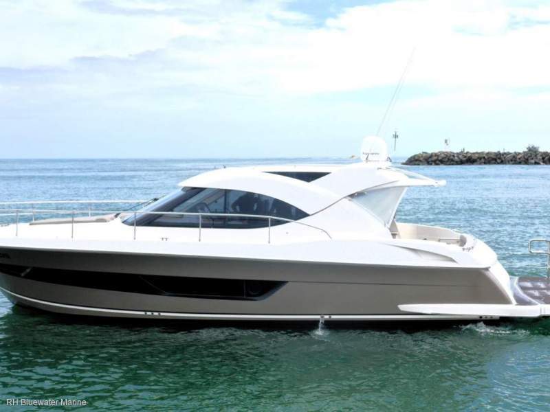 Riviera 4400 Sport