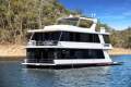 Xtreme Houseboat Holiday Home on Lake Eildon:Xtreme on Lake Eildon