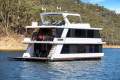 Xtreme Houseboat Holiday Home on Lake Eildon:Xtreme on Lake Eildon