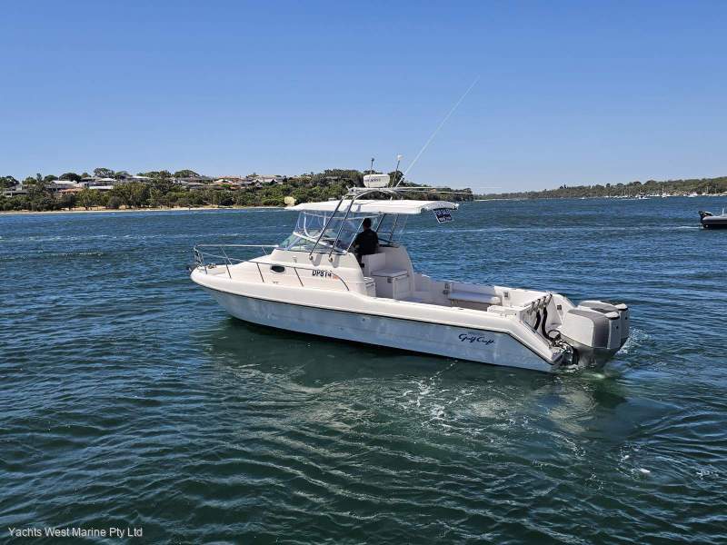 Gulf Craft Walkaround 31 Half Cabin - Perfect for Rottnest Adventures