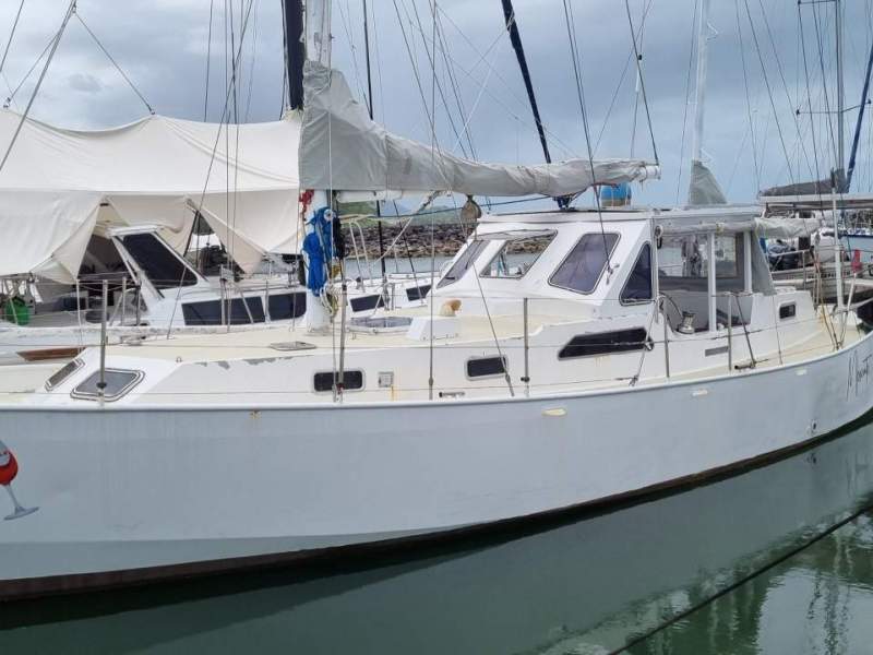 Bruce Roberts Mauritius 43 Ketch