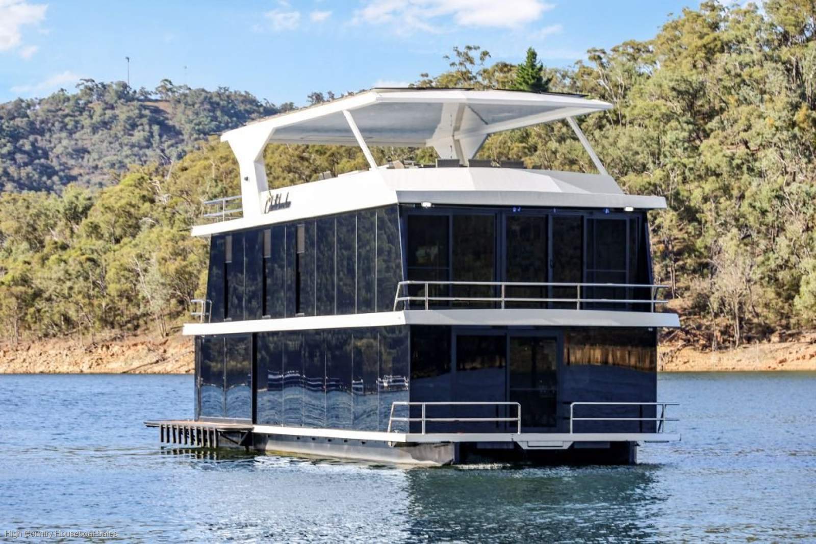 Chattahoochee Houseboat Holiday Home @ Lake Eildon:Chattahoochee @ Lake Eildon