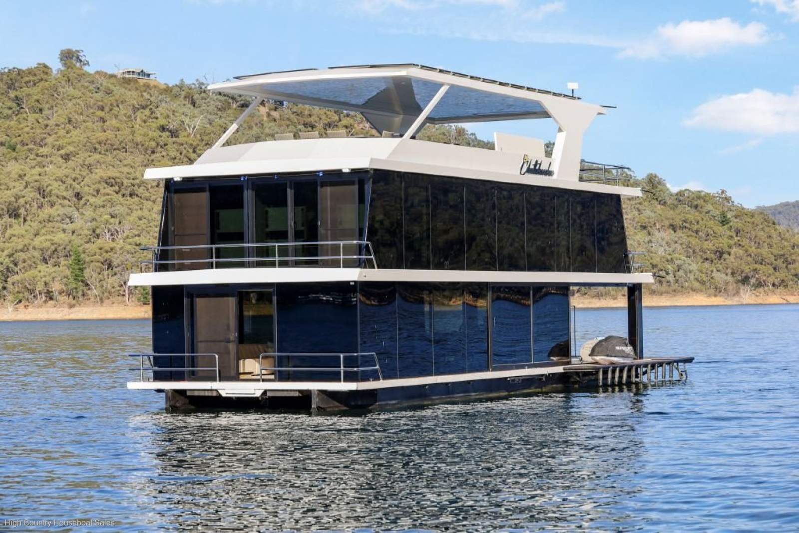 Chattahoochee Houseboat Holiday Home @ Lake Eildon:Chattahoochee @ Lake Eildon