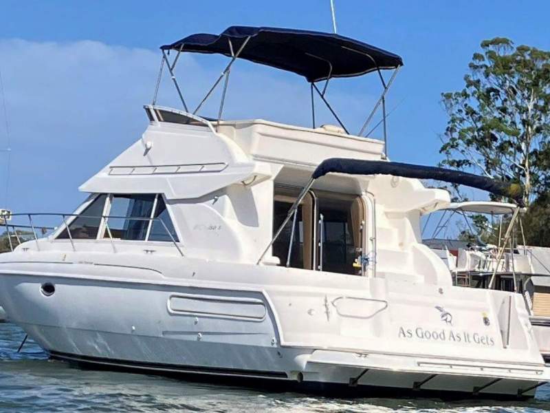 Cruisers Yachts 35 Flybridge