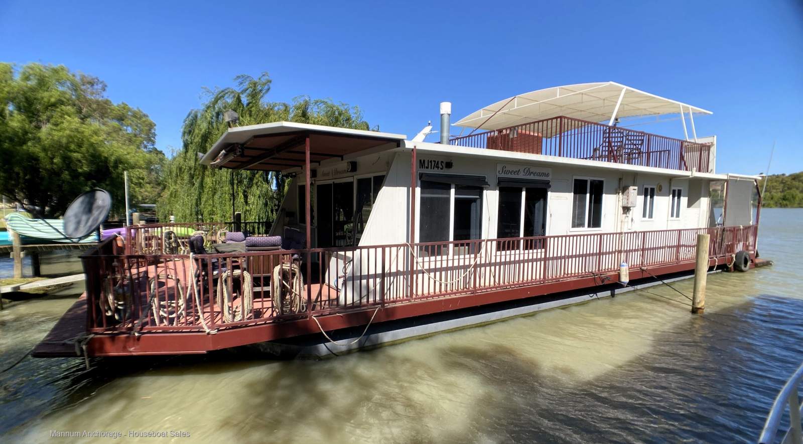 SWEET DREAMS Large two decked, two bed, Houseboat.